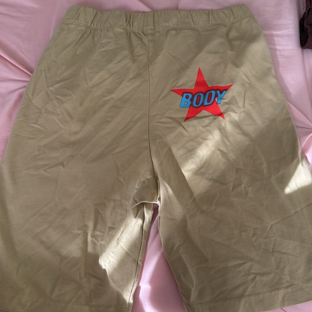 BODYBYRAVENTRACY biker shorts ‼️😋🔥🔥🔥 - Picture 3 of 3